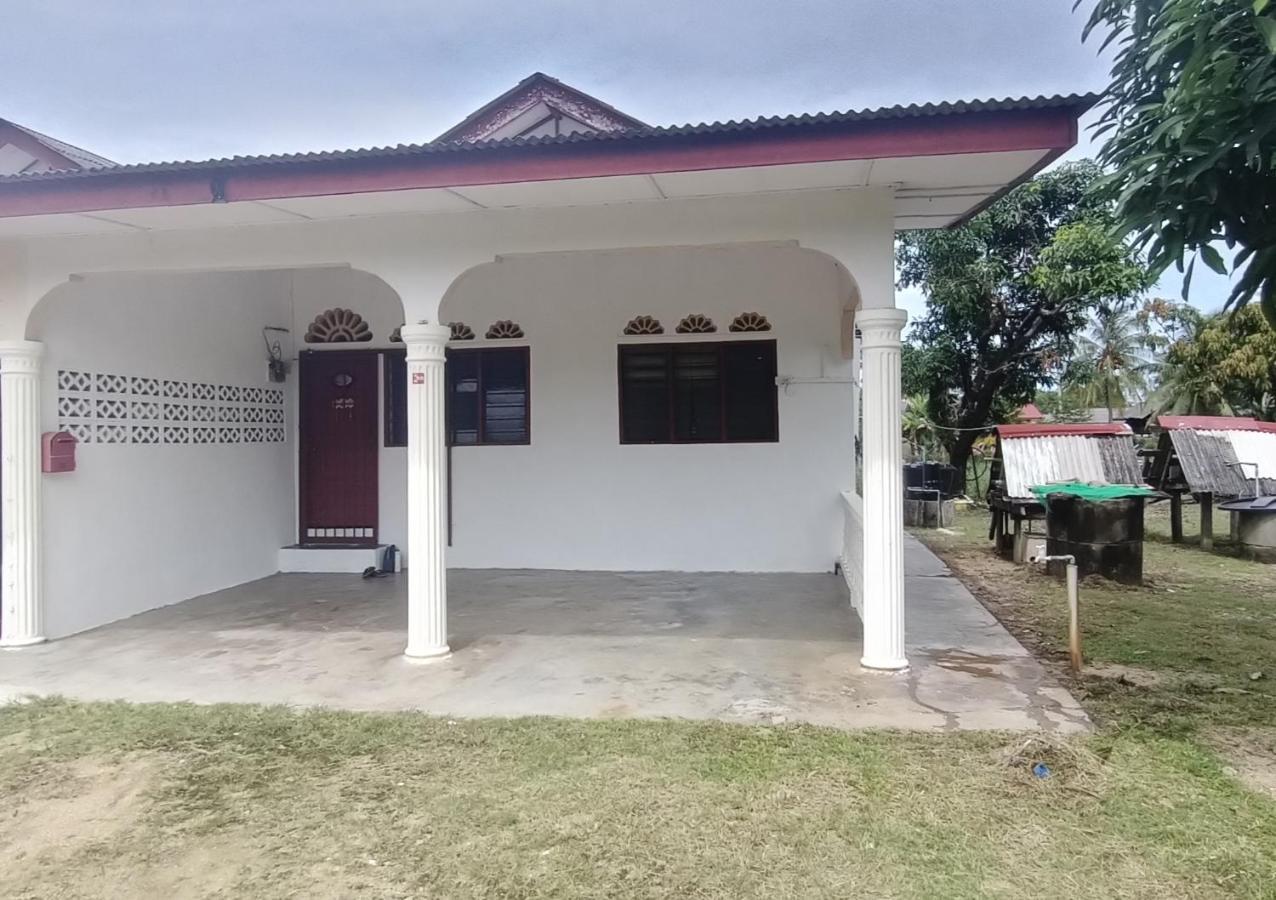 Rayyan Homestay Cherang Ruku Exterior photo